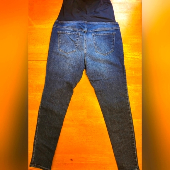 Isabel Maternity by Ingrid & Isabel Blue Skinny Jeans with Stretchy Belly Panel - Picture 7 of 8